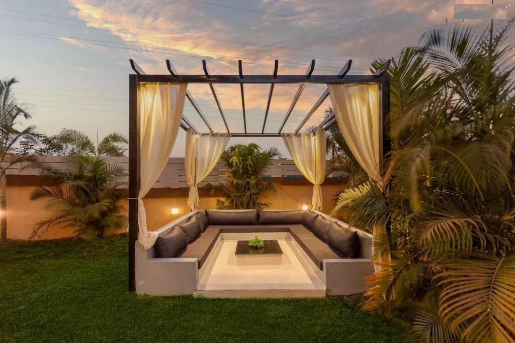 Martini Villa By Aquastay Lonavala Esterno foto
